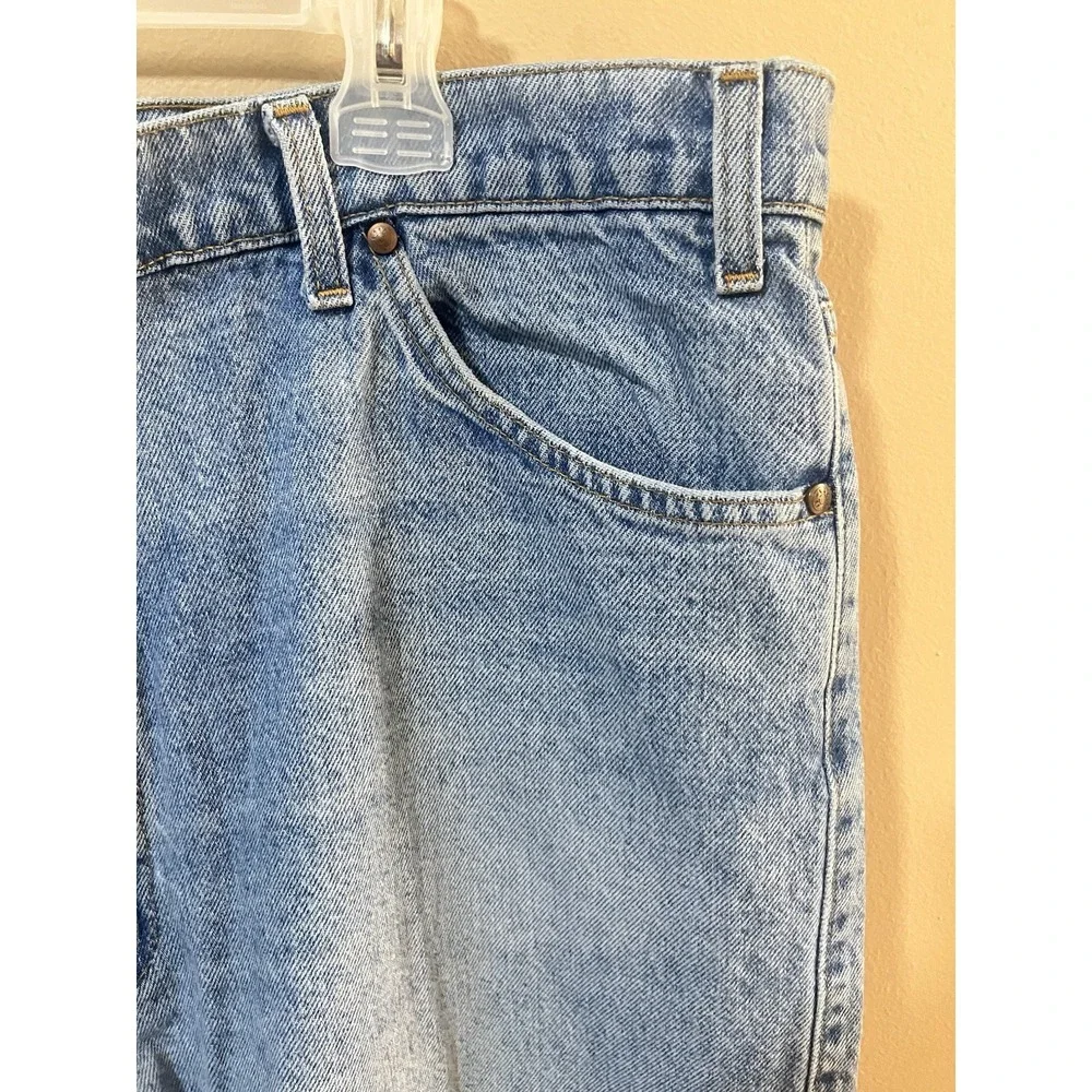 Vintage Levi's 540 Relaxed Fit Men's W42 x L32 Brown Tab Light Wash Made in USA